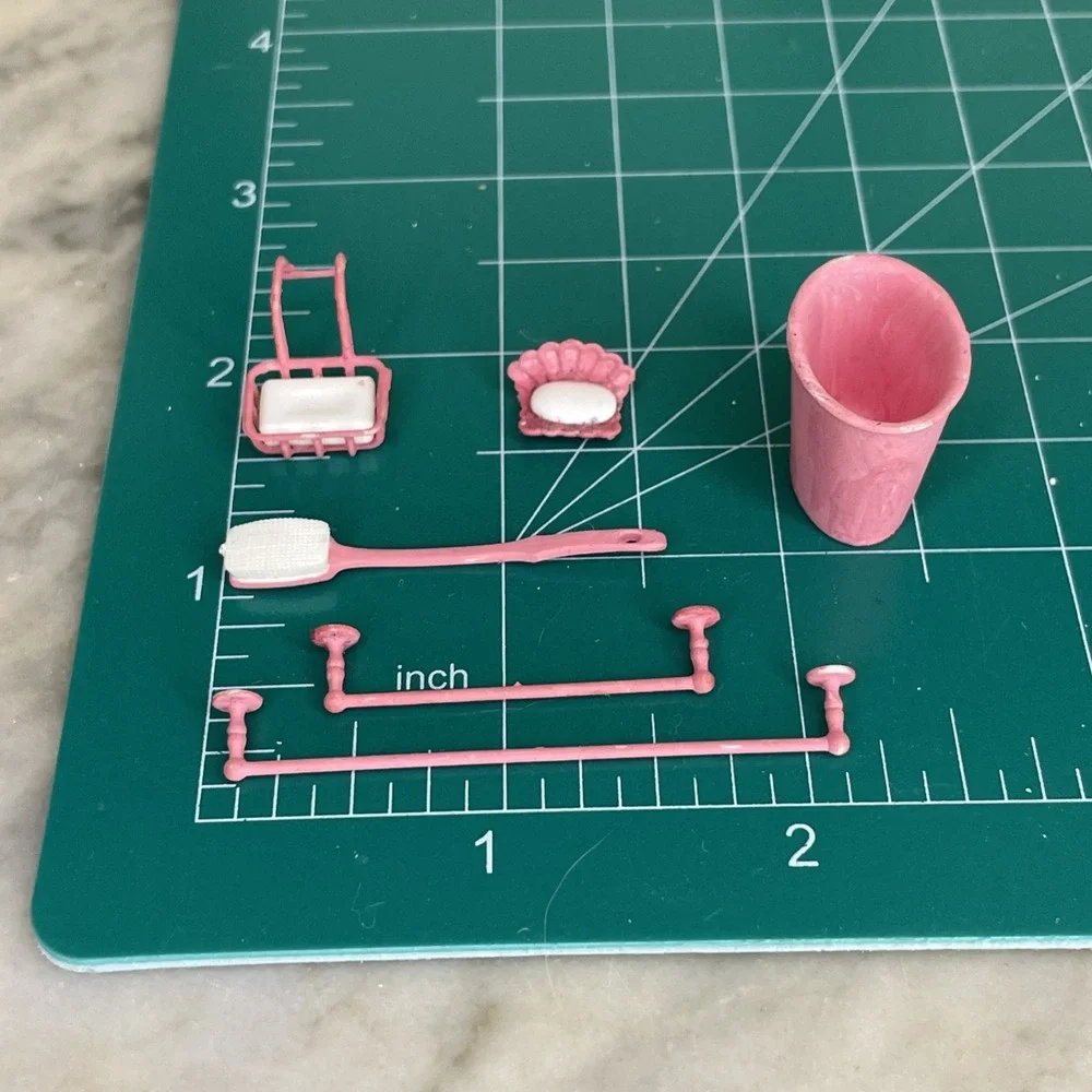 Dollhouse Miniatures 1:12 | Bathroom Accessories | Wastecan Towel Bars Soap Rest